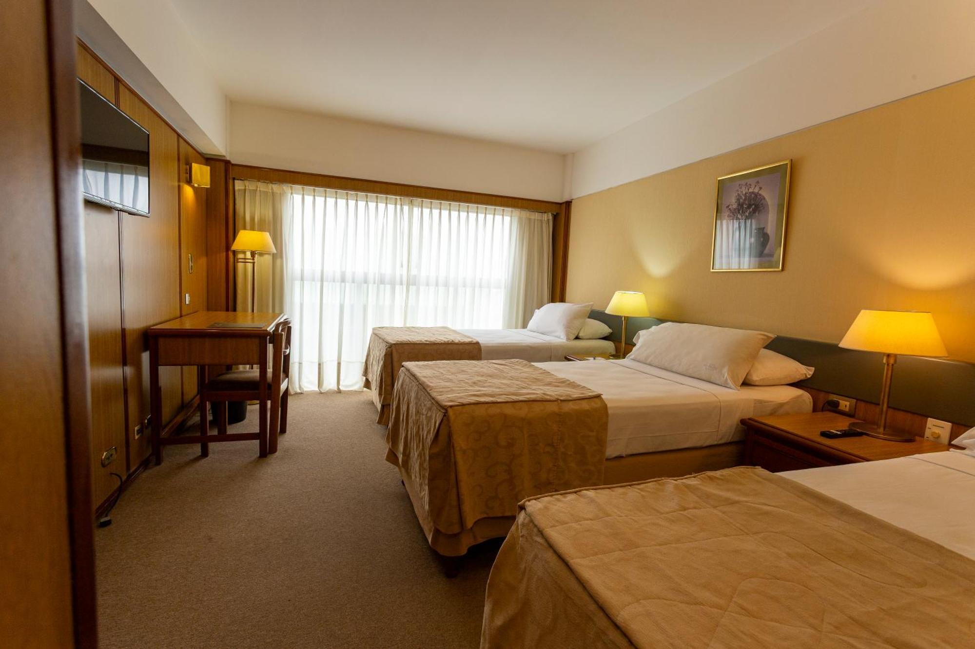 בואנוס איירס Hotel Conte מראה חיצוני תמונה