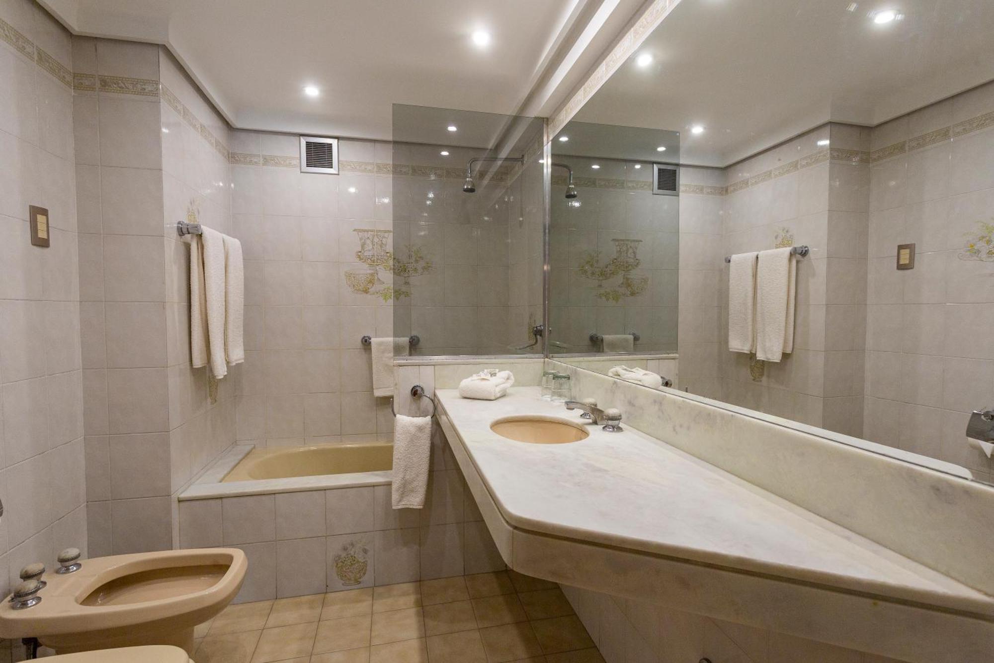 בואנוס איירס Hotel Conte מראה חיצוני תמונה