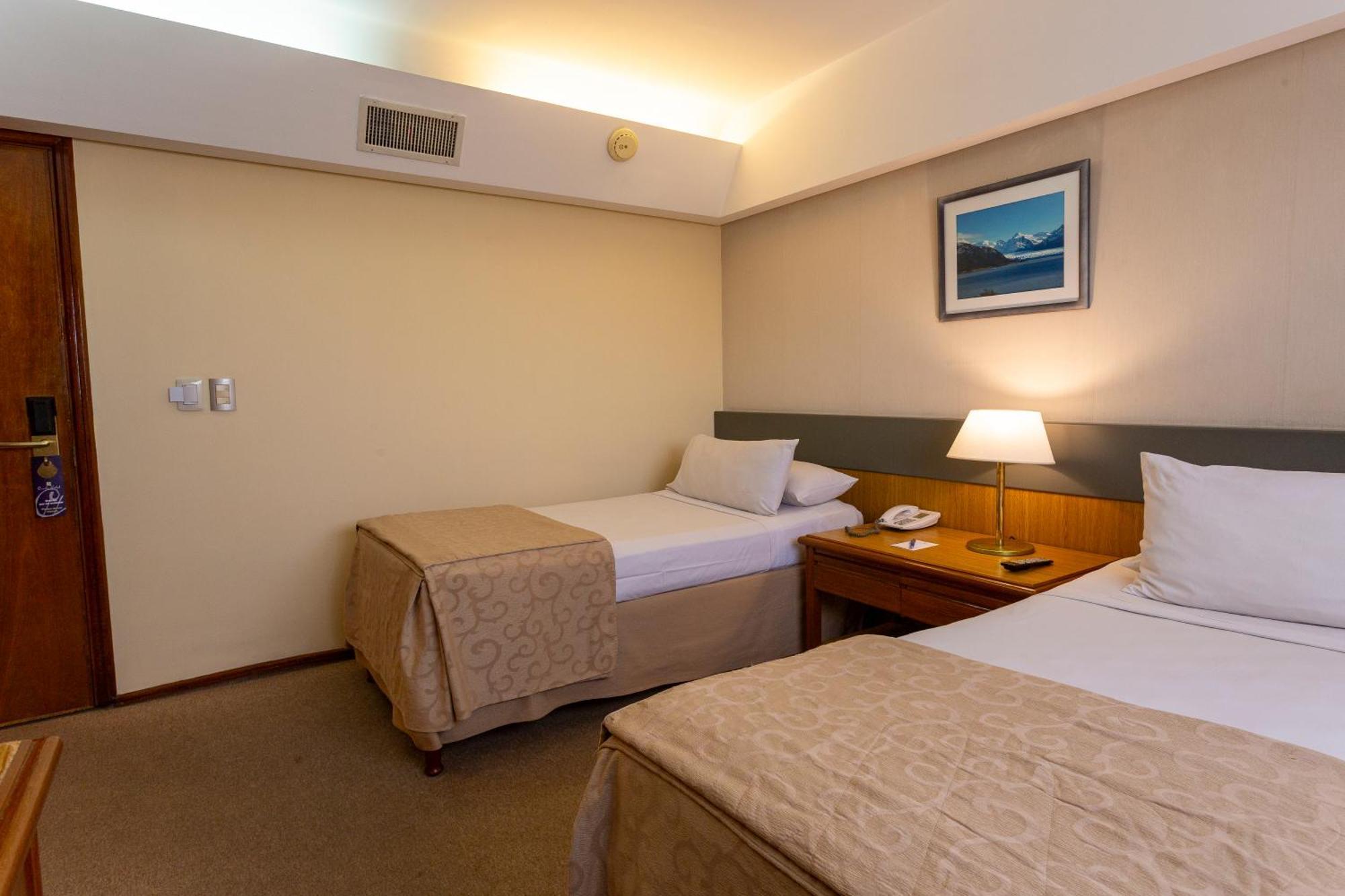 בואנוס איירס Hotel Conte מראה חיצוני תמונה