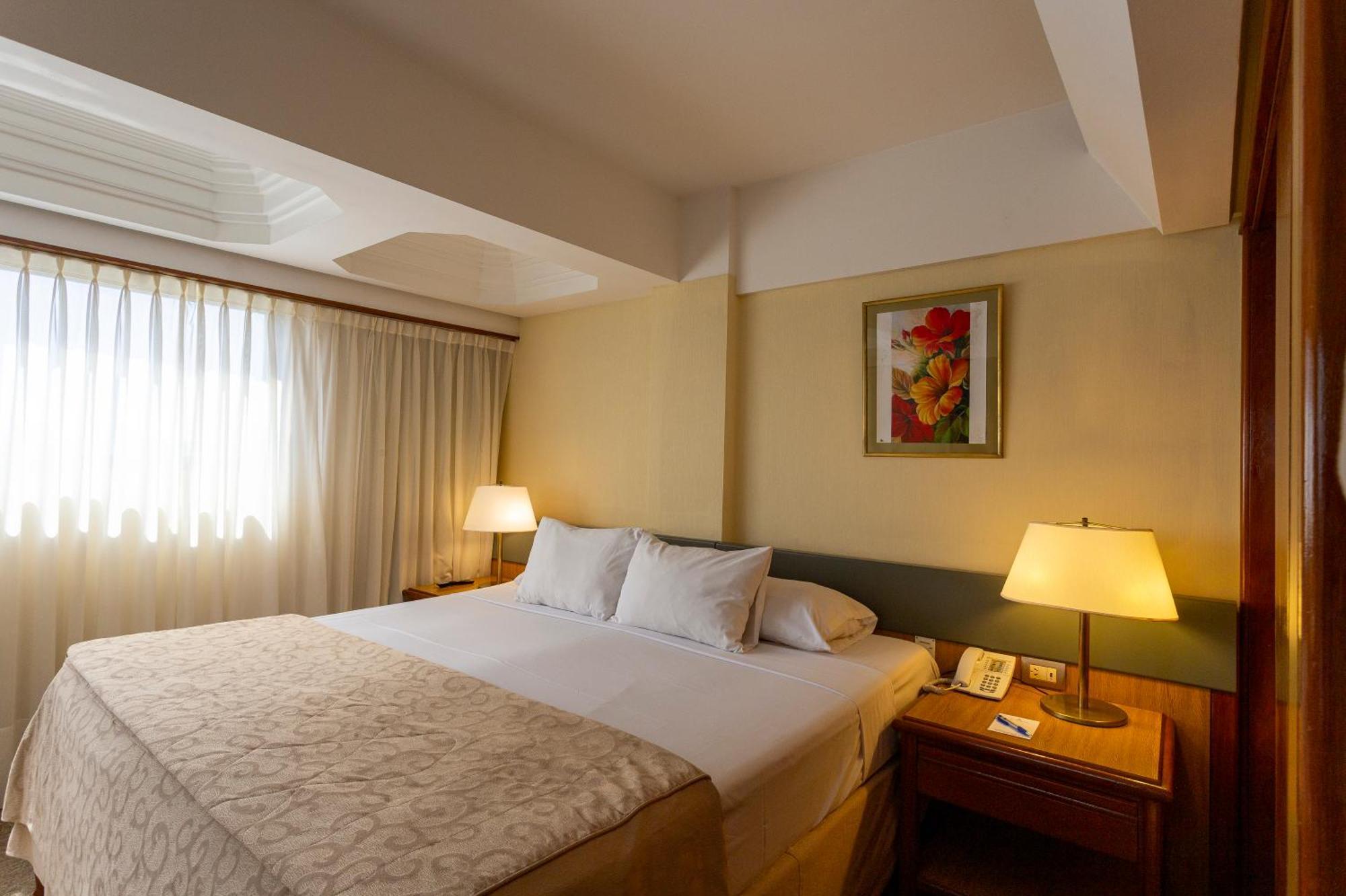 בואנוס איירס Hotel Conte מראה חיצוני תמונה